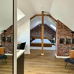 Dachgeschoss-studio Im Kurgebiet Kurpark & Therme Fusslaeufig Messe 6 Km شقة *